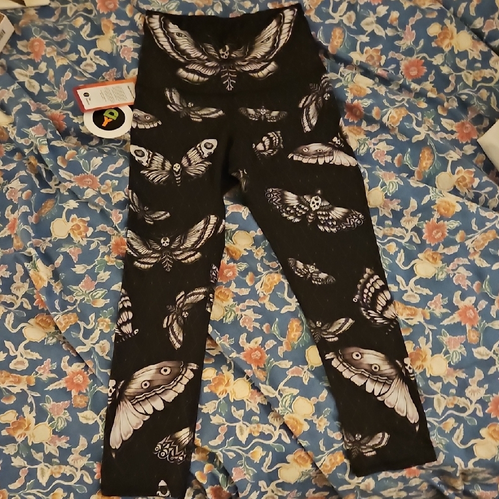 Yoga Democracy Death Moth Cropped Leggings